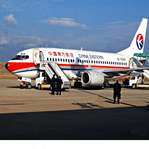 吴川机场空运航空快运业稳步发展的原因是什么？